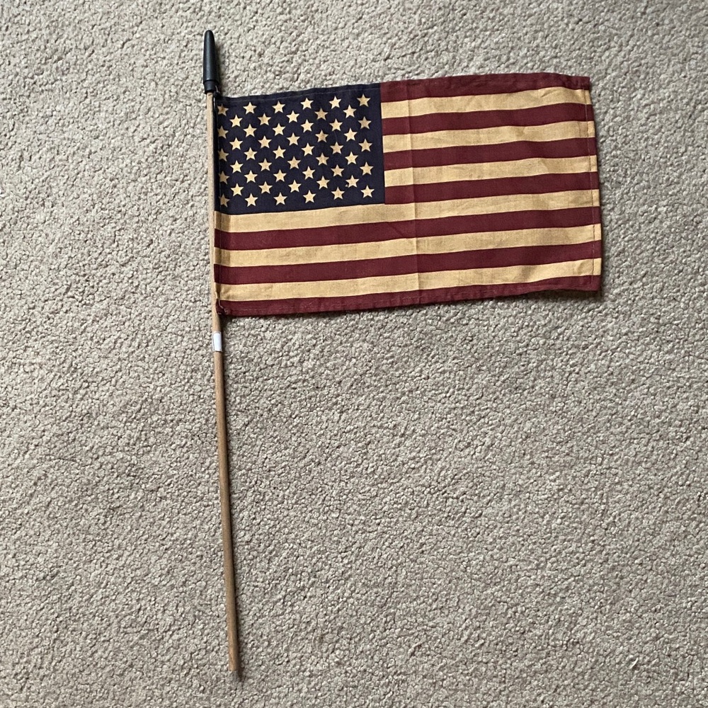 Vintage Style American Flag on Wood Pole - Red, Cream, Navy